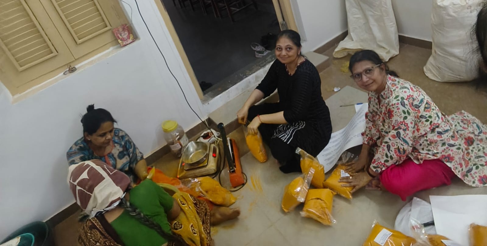 Masala Distribution at Stree Mandal