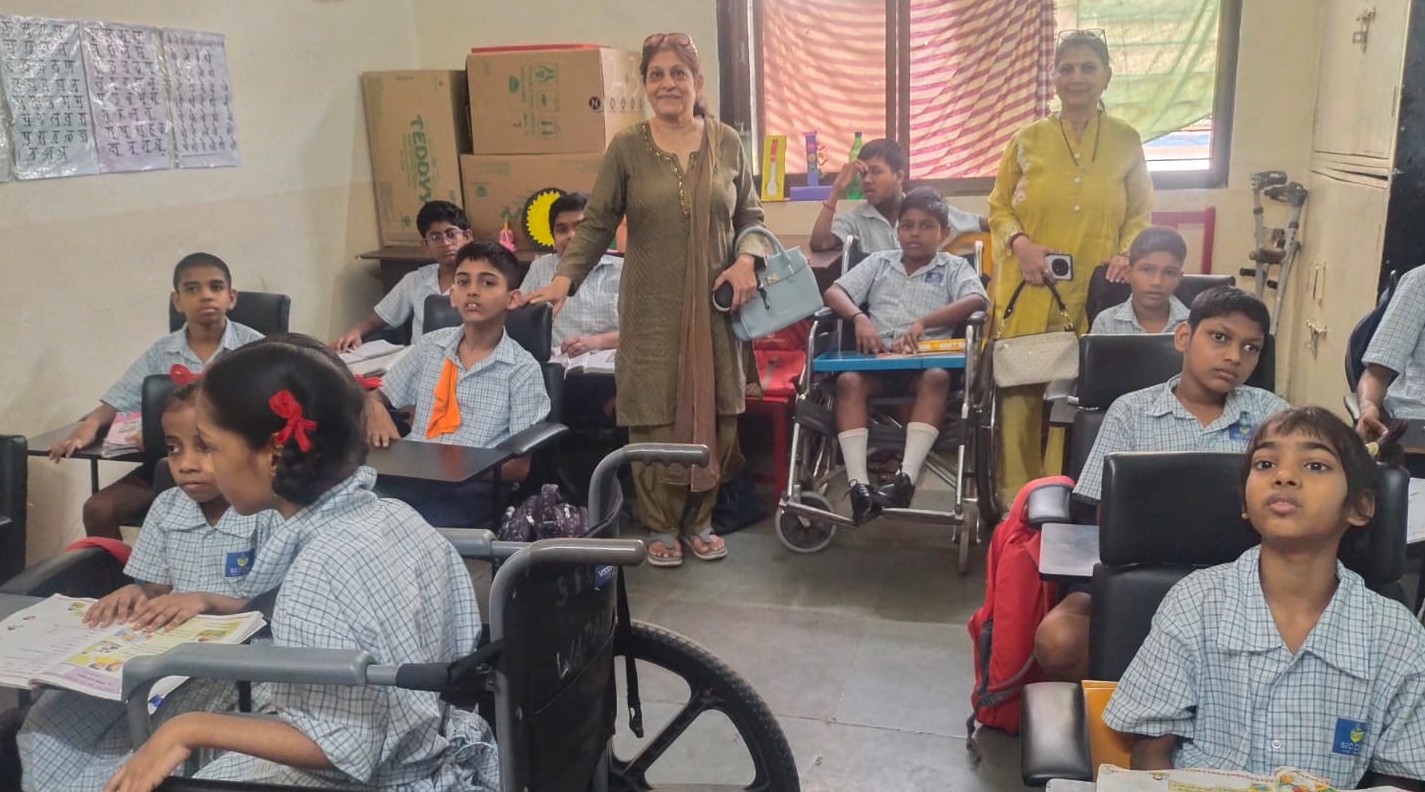 Hampers to Handicap Children – SEC School Wadala